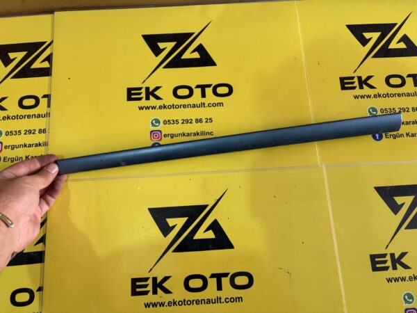 Clio 3 sağ torpido çıtası 8200407880